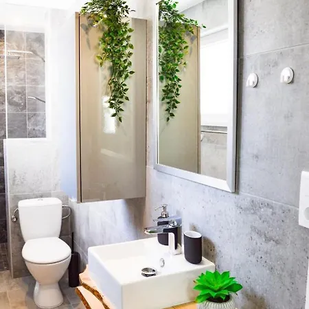 Apartament Le Blue St Leon : 2 Pieces Cozy Lit King Size Wifi *