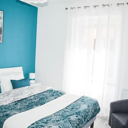 Le Blue St Leon : 2 Pieces Cozy Lit King Size Wifi Apartament