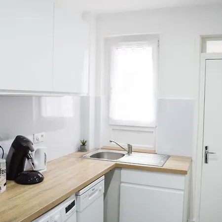 Le Blue St Leon : 2 Pieces Cozy Lit King Size Wifi Apartament