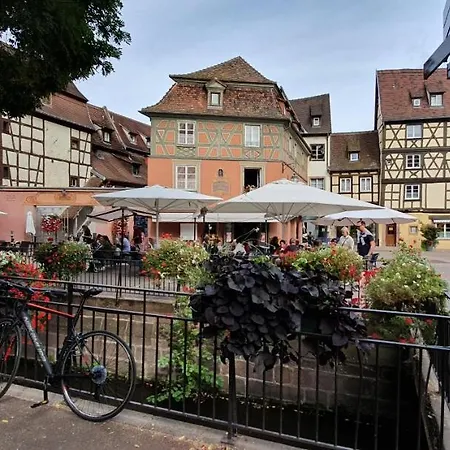 Le Blue St Leon : 2 Pieces Cozy Lit King Size Wifi